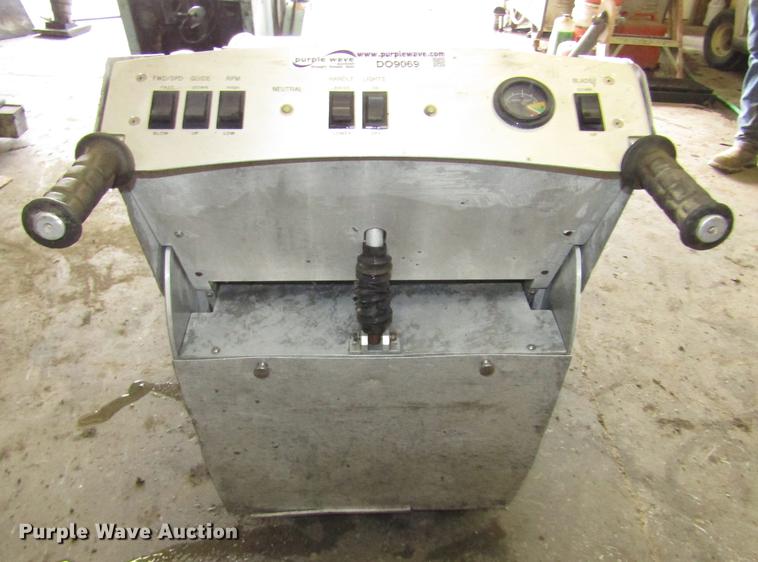 image for item DO9069 Soff Cut G2000 early entry concrete saw