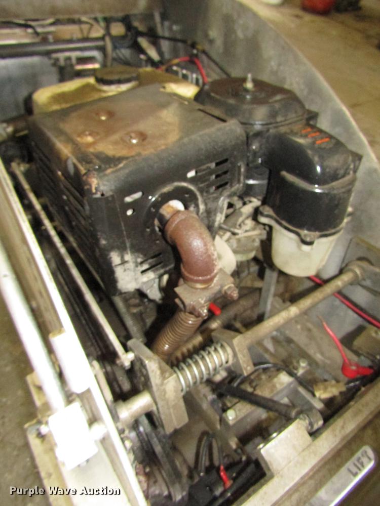 image for item DO9069 Soff Cut G2000 early entry concrete saw