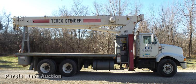 image for item DP9596 1999 International 2674 flatbed crane truck