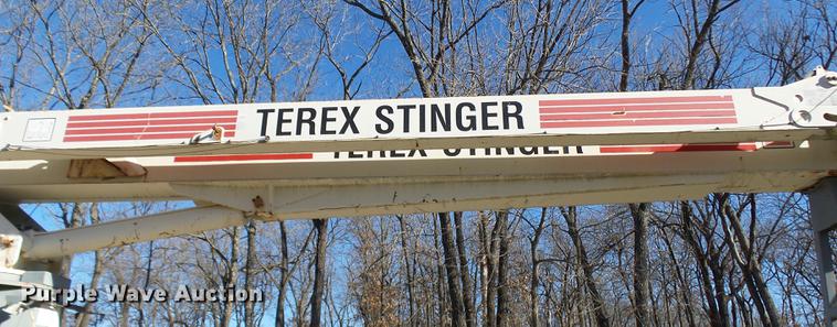 image for item DP9596 1999 International 2674 flatbed crane truck