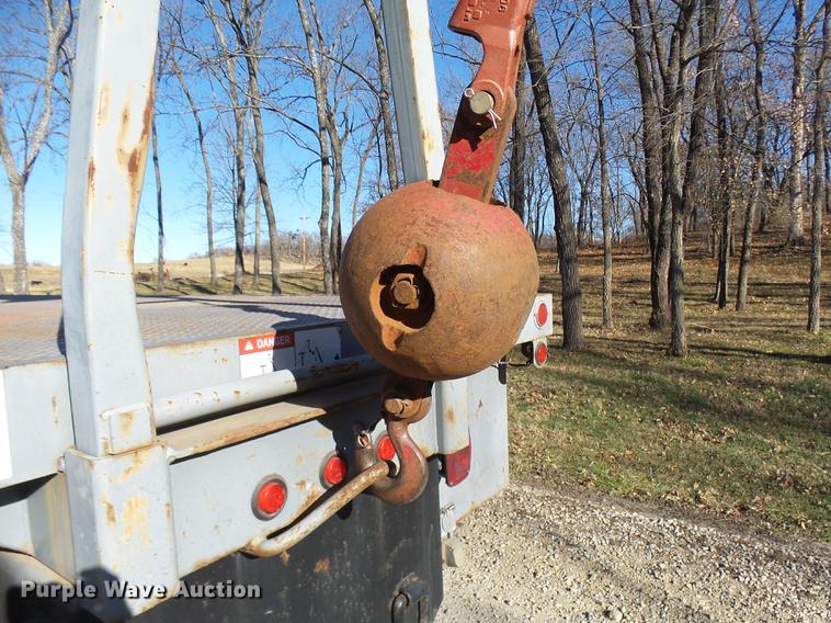 image for item DP9596 1999 International 2674 flatbed crane truck