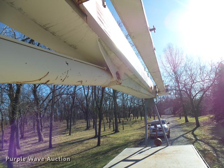 image for item DP9596 1999 International 2674 flatbed crane truck