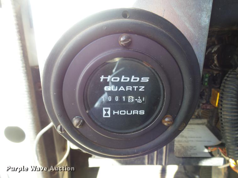 image for item DP9596 1999 International 2674 flatbed crane truck