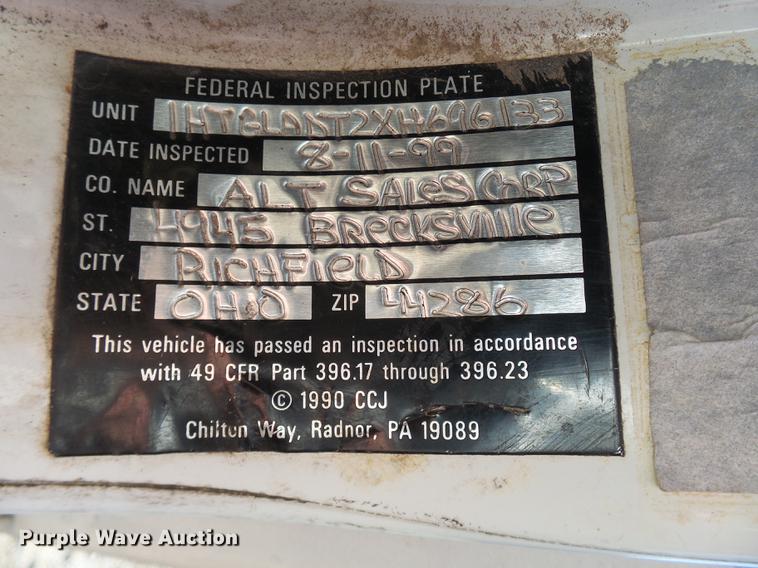 image for item DP9596 1999 International 2674 flatbed crane truck