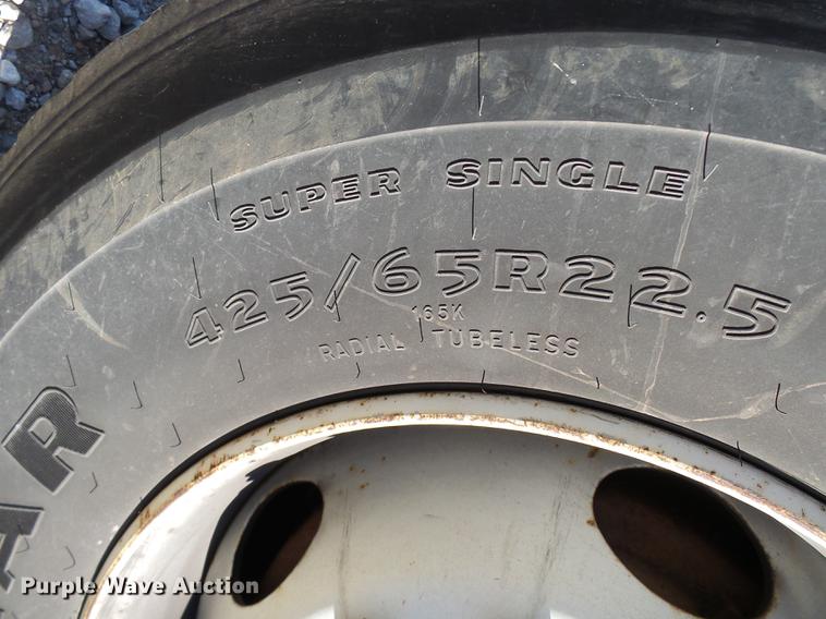 image for item DP9596 1999 International 2674 flatbed crane truck