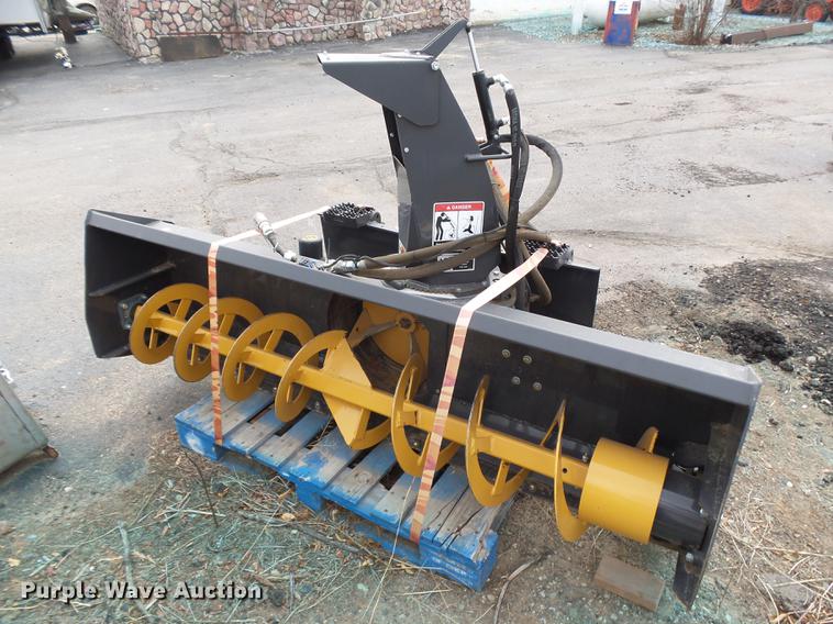 2014 New Holland XXX skid steer snow blower in Greeley, CO Item