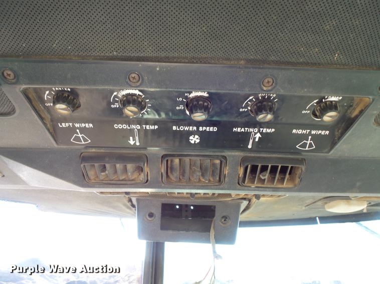 image for item DW9500 John Deere 4840 tractor