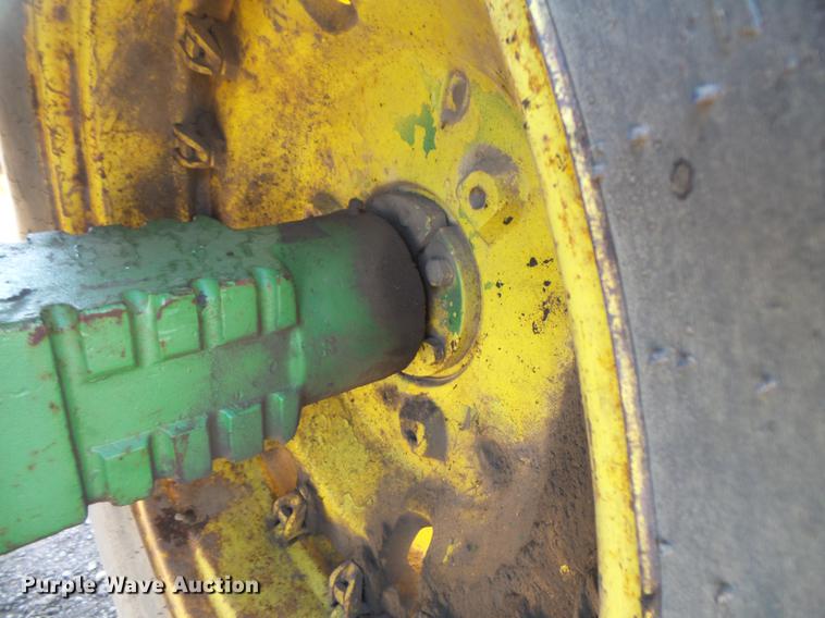 image for item DW9500 John Deere 4840 tractor