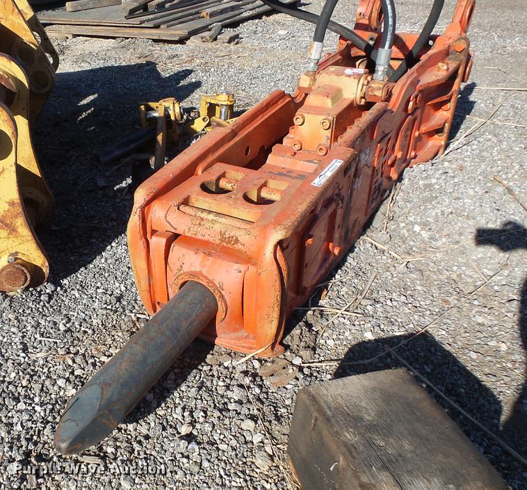 image for item DW9503 NPK E-210A hydraulic hammer