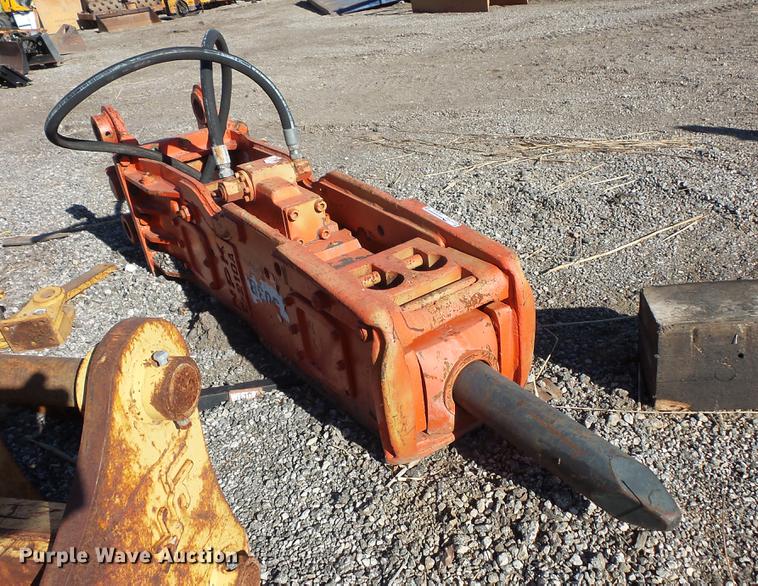 image for item DW9503 NPK E-210A hydraulic hammer