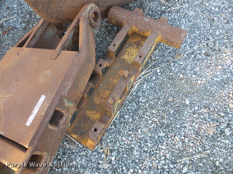 image for item DW9504 Approximately 3 excavator thumbs