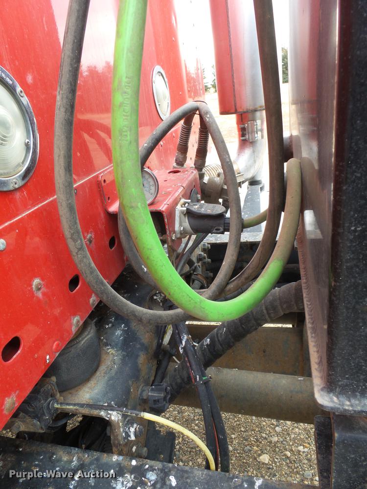 image for item DX9011 2006 Freightliner Columbia semi truck