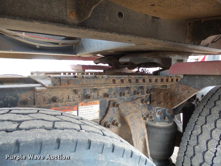 image for item DX9011 2006 Freightliner Columbia semi truck