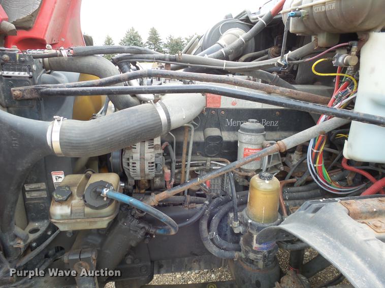 image for item DX9011 2006 Freightliner Columbia semi truck