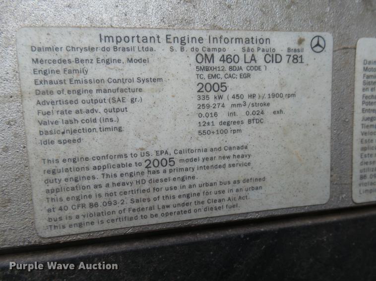 image for item DX9011 2006 Freightliner Columbia semi truck