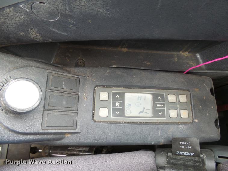 image for item DX9012 2014 Hyundai Robex 140LC-9A excavator