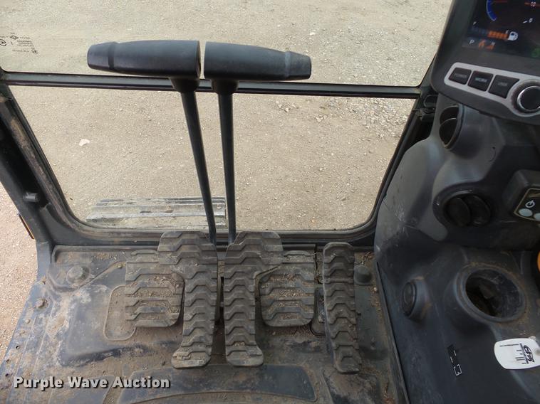 image for item DX9012 2014 Hyundai Robex 140LC-9A excavator