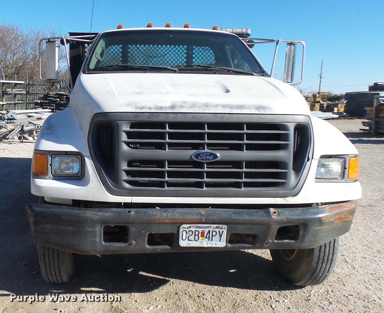 image for item DX9271 2000 Ford F650 dump truck