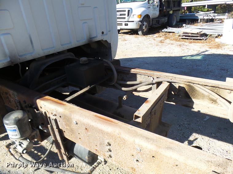 image for item DX9271 2000 Ford F650 dump truck
