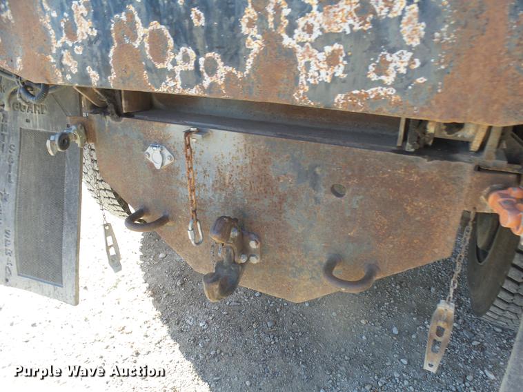 image for item DX9271 2000 Ford F650 dump truck