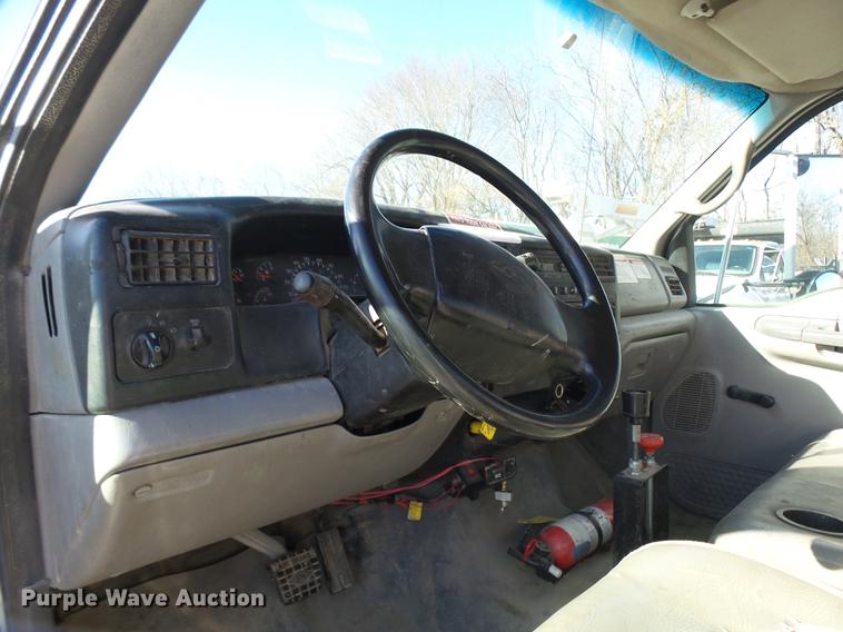 image for item DX9271 2000 Ford F650 dump truck