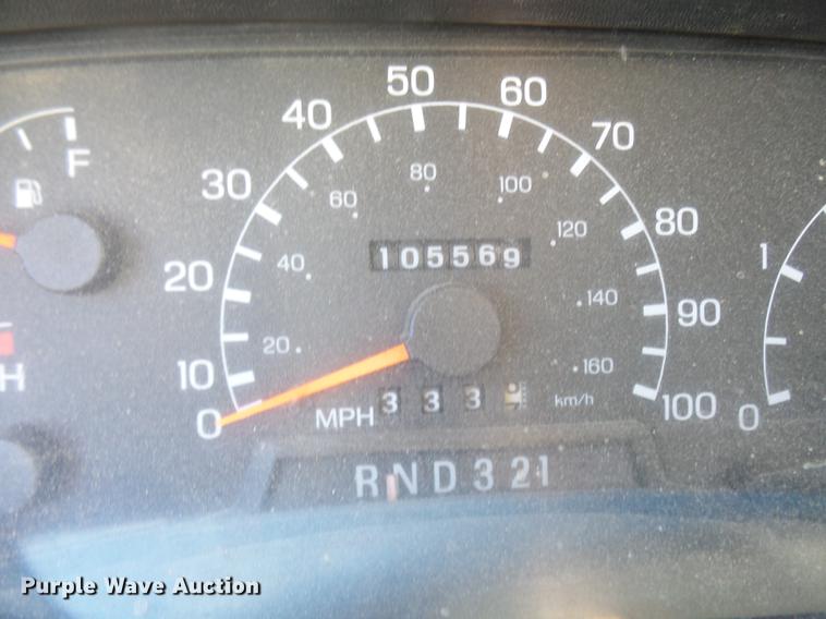 image for item DX9271 2000 Ford F650 dump truck