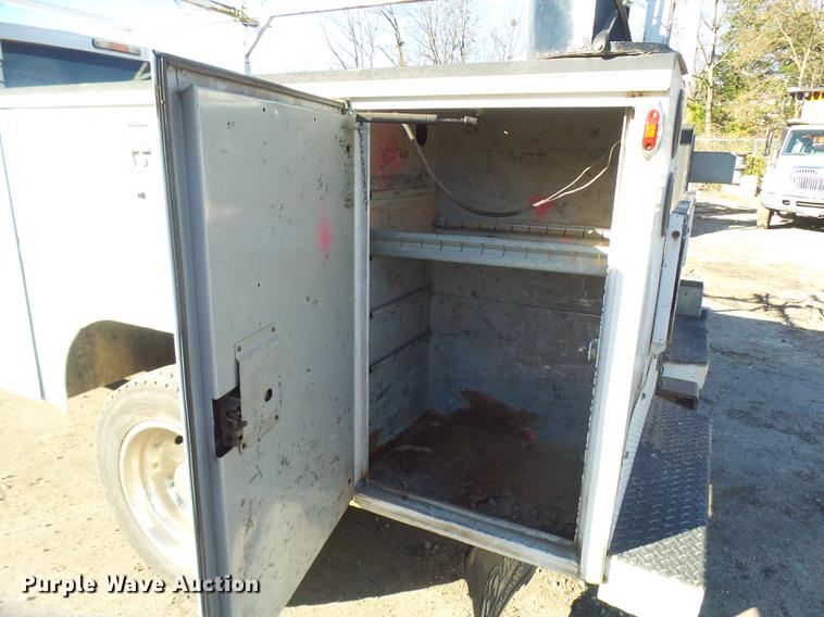 image for item DX9272 2011 Ford F450 Super Duty Crew Cab utility truck