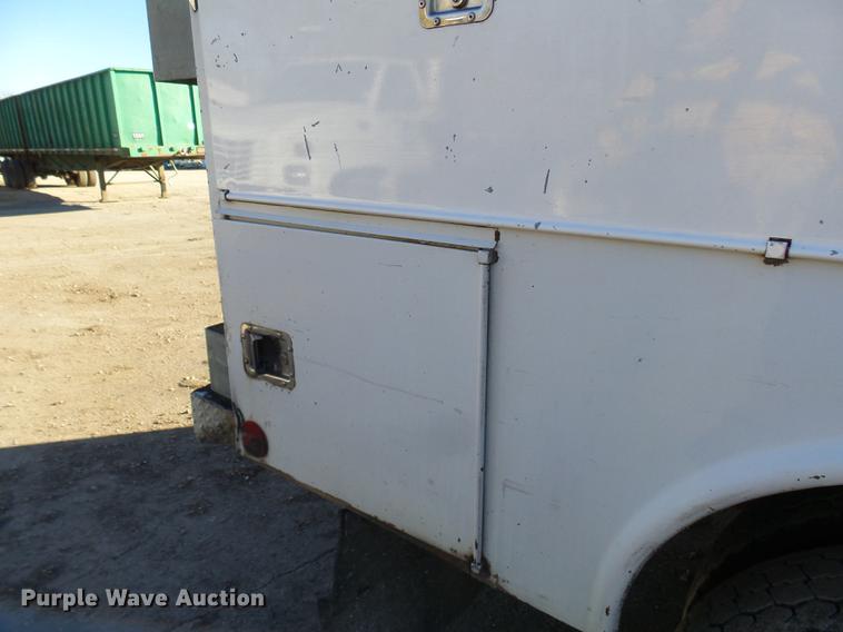 image for item DX9272 2011 Ford F450 Super Duty Crew Cab utility truck