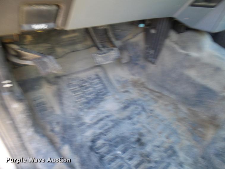 image for item DX9272 2011 Ford F450 Super Duty Crew Cab utility truck