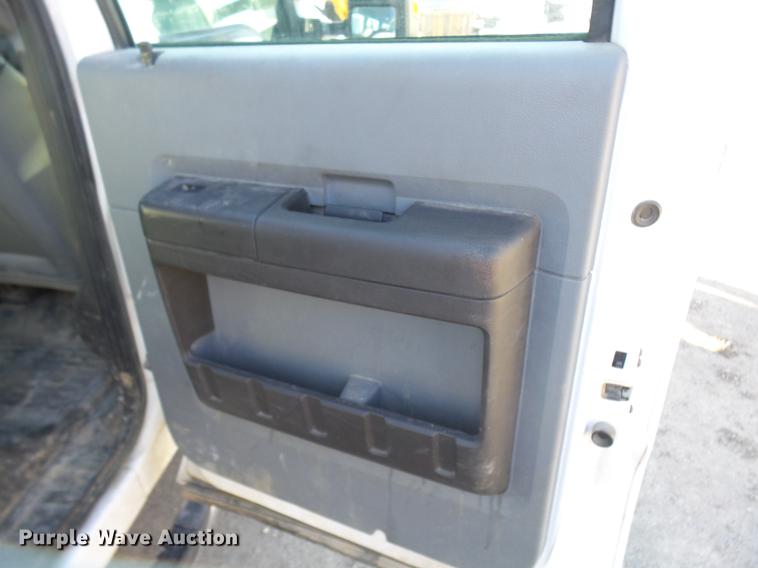 image for item DX9272 2011 Ford F450 Super Duty Crew Cab utility truck