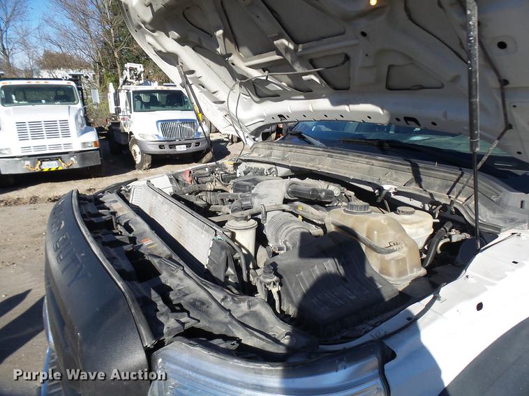 image for item DX9272 2011 Ford F450 Super Duty Crew Cab utility truck