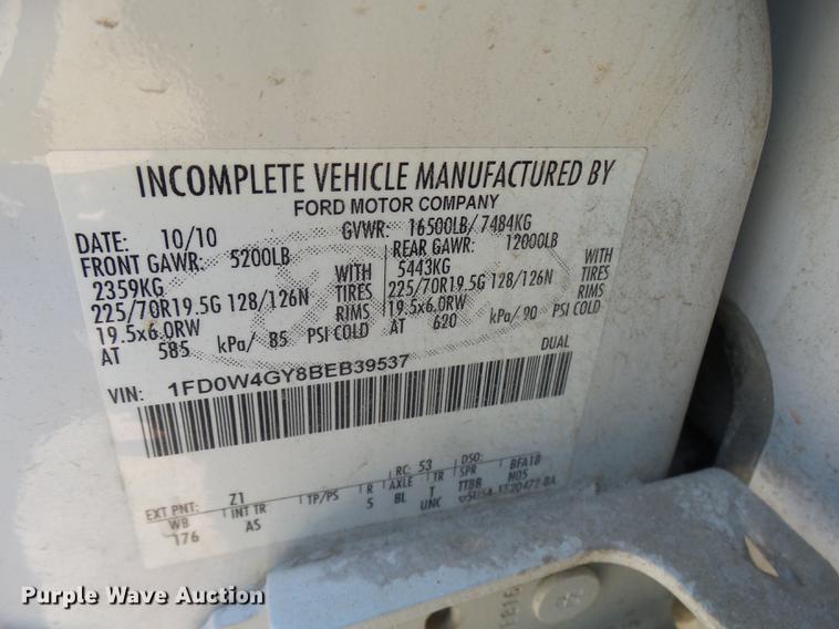 image for item DX9272 2011 Ford F450 Super Duty Crew Cab utility truck