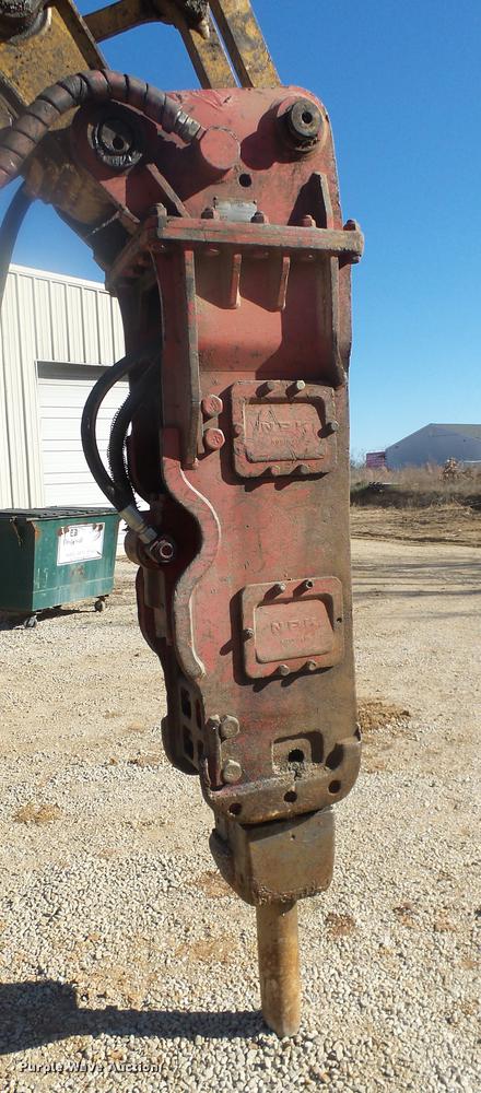 image for item DX9320 NPK L-192 breaker