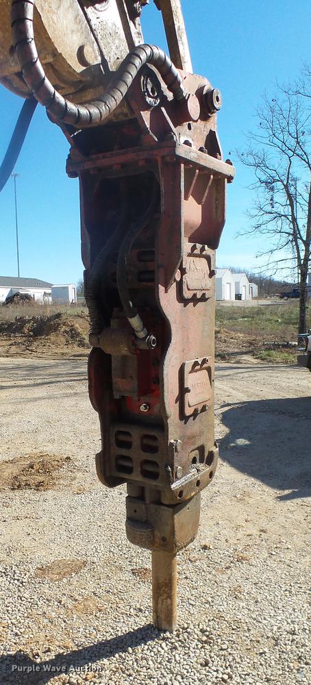 image for item DX9320 NPK L-192 breaker