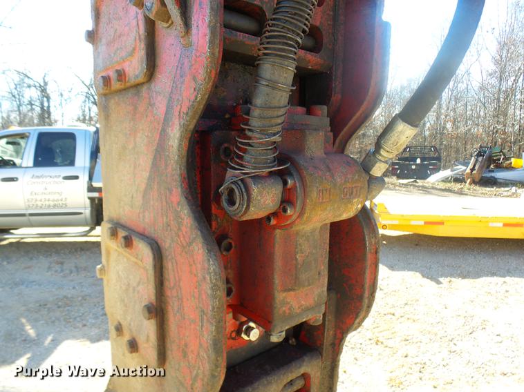 image for item DX9320 NPK L-192 breaker