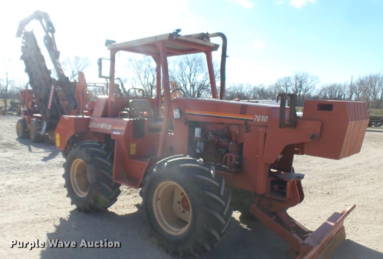 image for item DX9950 Ditch Witch 7610 trencher