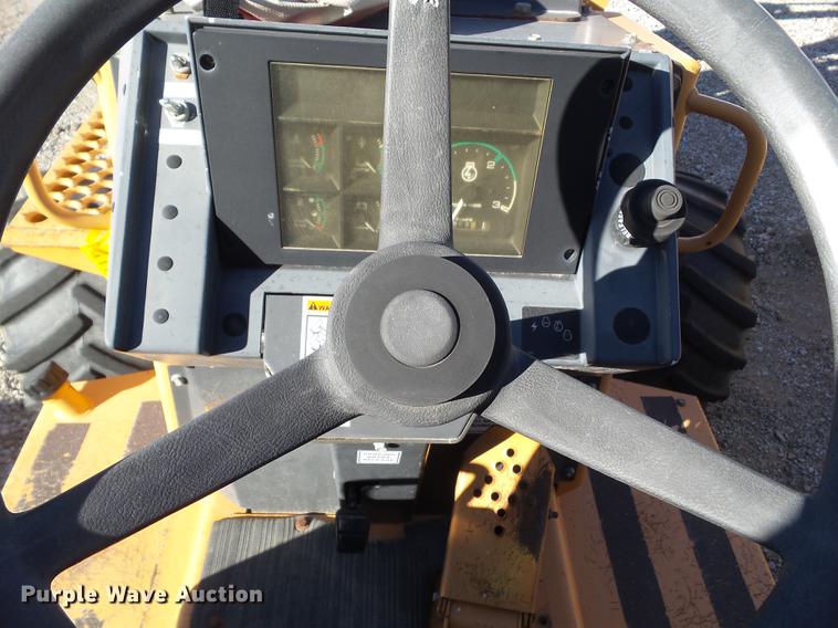 image for item DZ9130 2002 Case 660 trencher