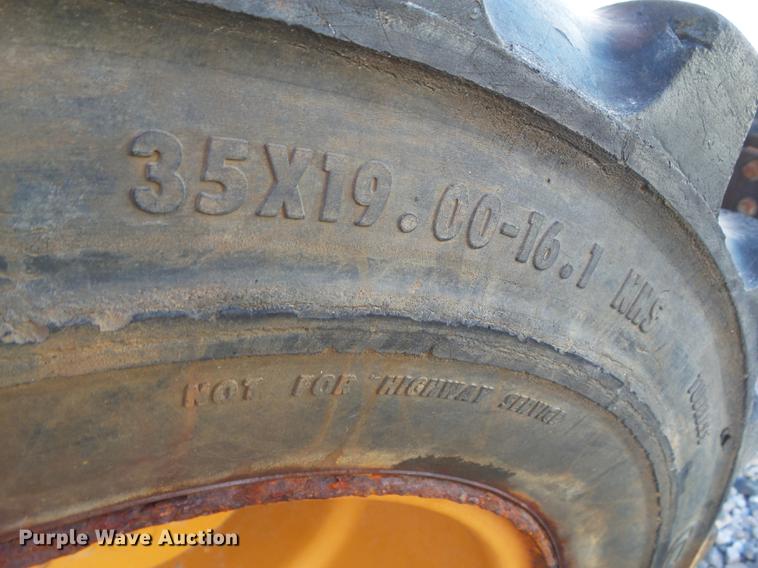 image for item DZ9130 2002 Case 660 trencher