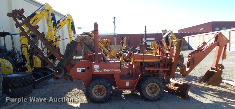 image for item DZ9131 1999 Ditch Witch 5110 trencher