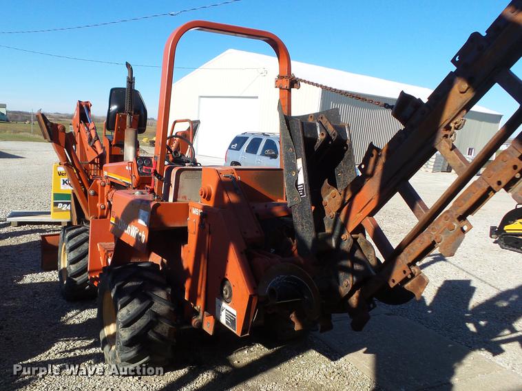image for item DZ9131 1999 Ditch Witch 5110 trencher