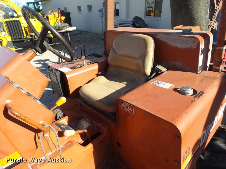 image for item DZ9131 1999 Ditch Witch 5110 trencher