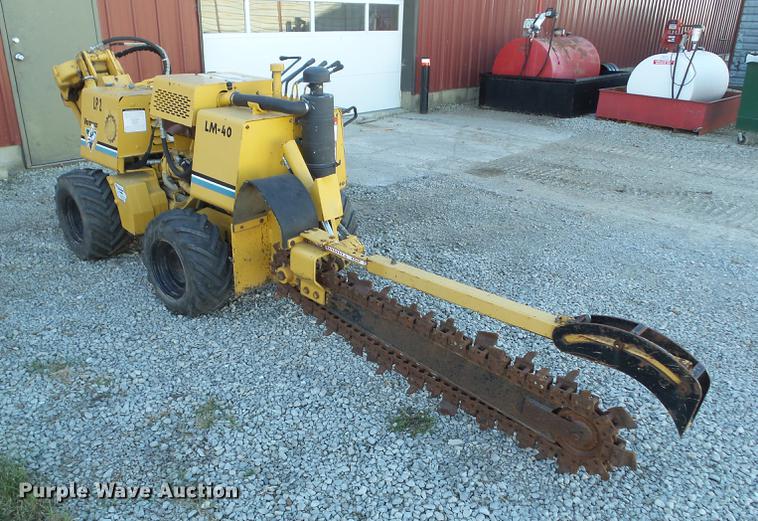 image for item DZ9132 1993 Vermeer LM40 trencher