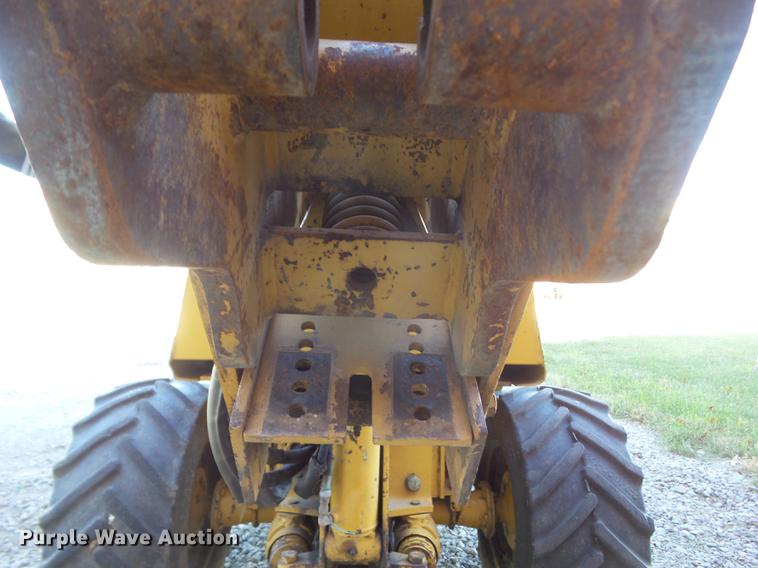 image for item DZ9132 1993 Vermeer LM40 trencher