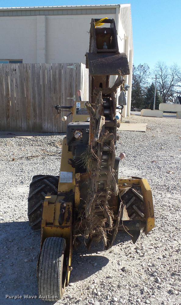 image for item DZ9133 2000 Vermeer V1350 trencher
