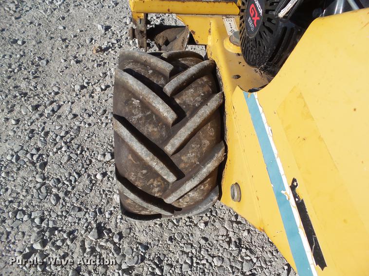 image for item DZ9133 2000 Vermeer V1350 trencher