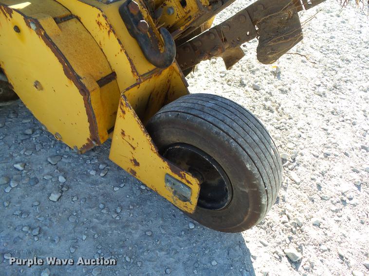 image for item DZ9133 2000 Vermeer V1350 trencher