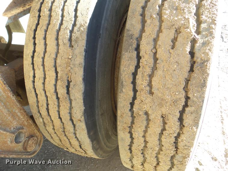 image for item DZ9134 1991 Fuehauf DA527 end dump trailer