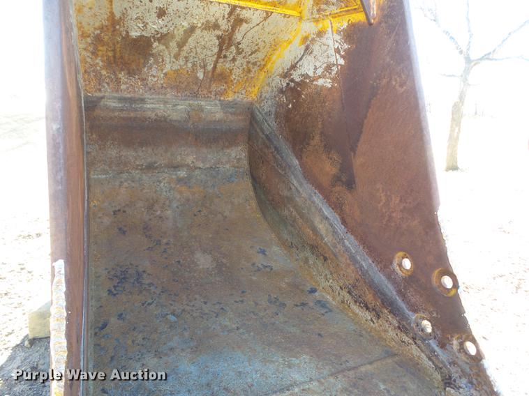 image for item DZ9136 Excavator bucket
