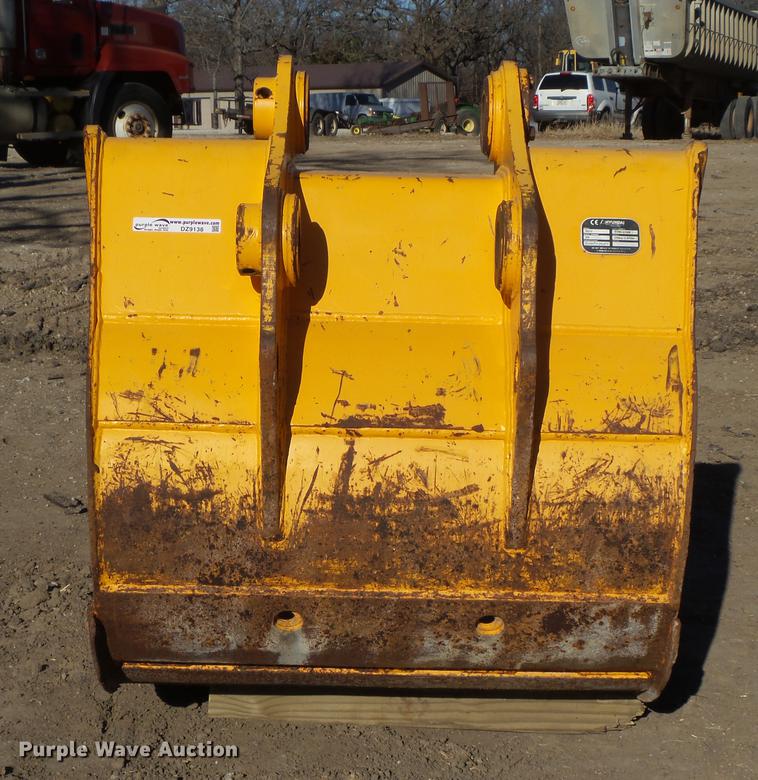 image for item DZ9138 Hyundai R210 excavator bucket