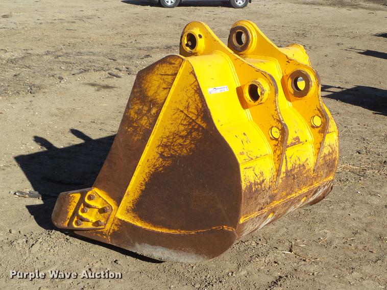 image for item DZ9138 Hyundai R210 excavator bucket